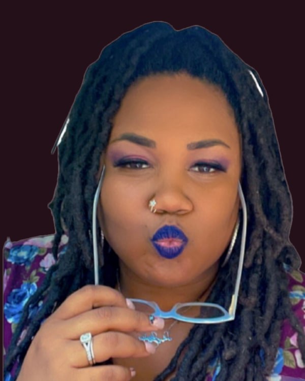 Marquitta, owner and licensed nail technician at Klaw Marqs